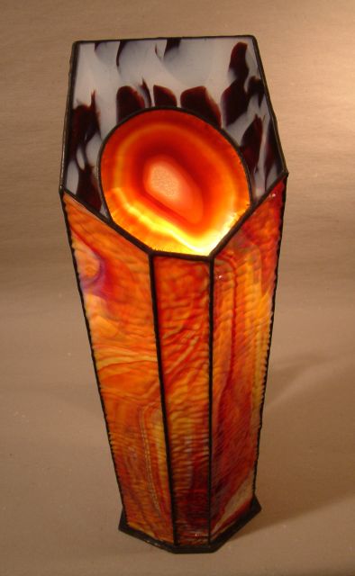 La lampe flamand allumée vue en plongée du haut