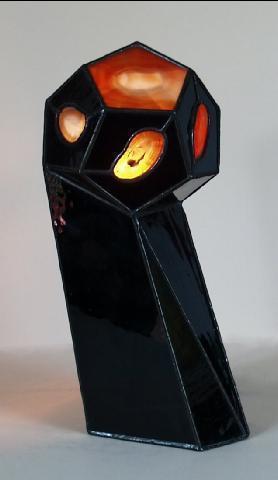 L&aacute;mpara Heptagonium iluminada 