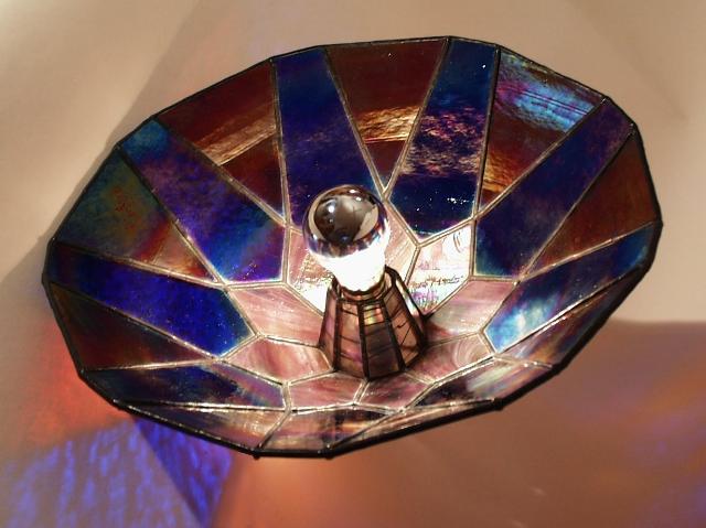 reflector lámpara azul y rojo luciente